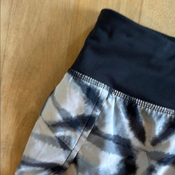 New‎ Balance Running Athletic Shorts - Black Gray - Medium - Picture 2 of 6